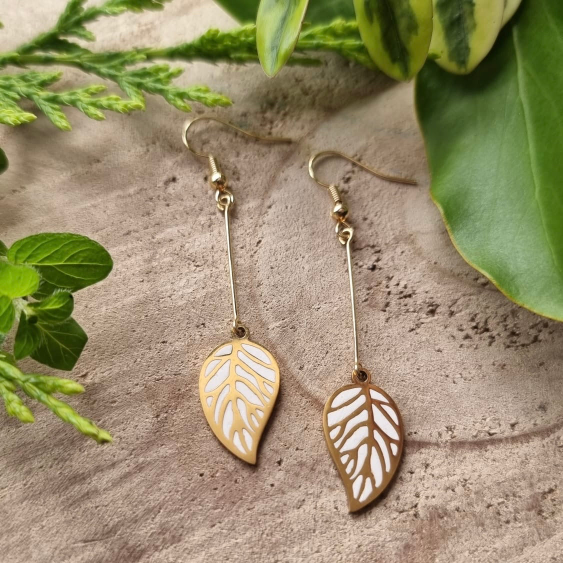 Gold Leaf Drops - White