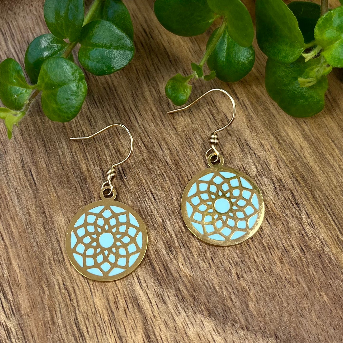 Gold Geo Rounds - pale green